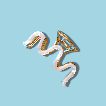 WAVY CLAW CLIP - WHITE & GOLD